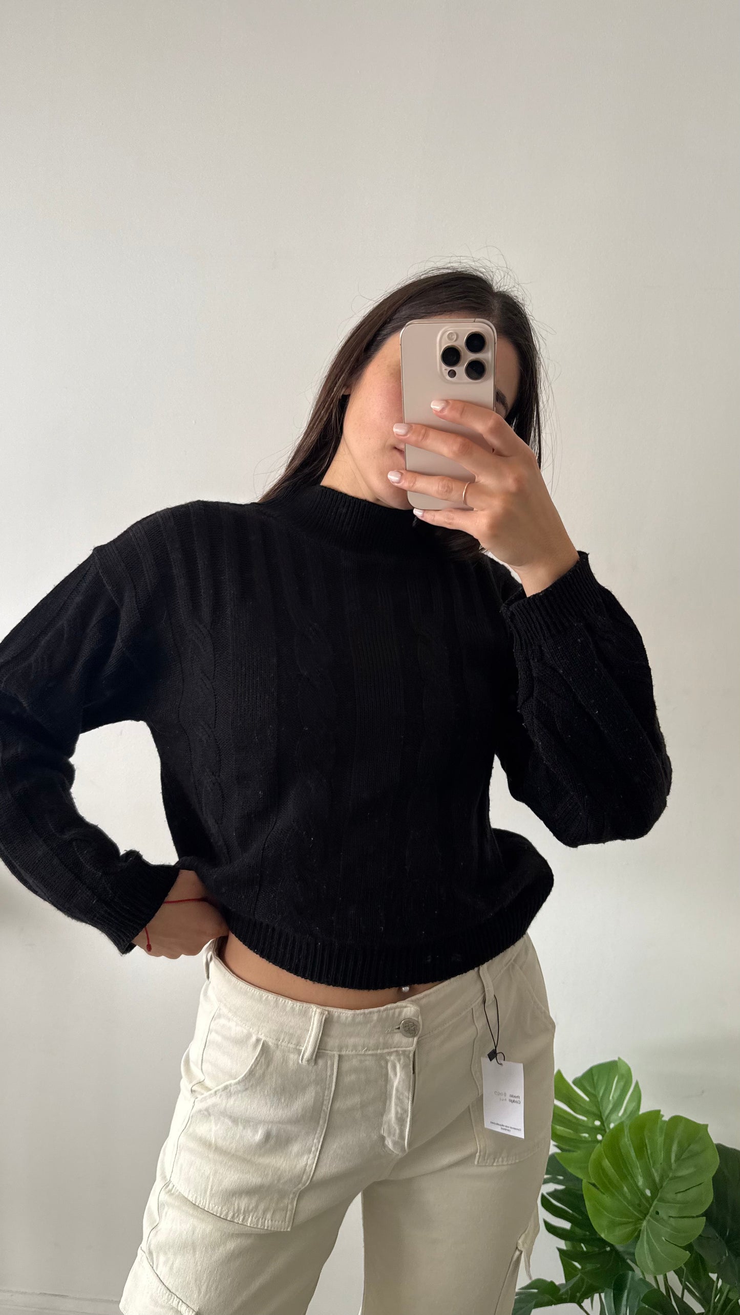 buzo negro de hilo talle M