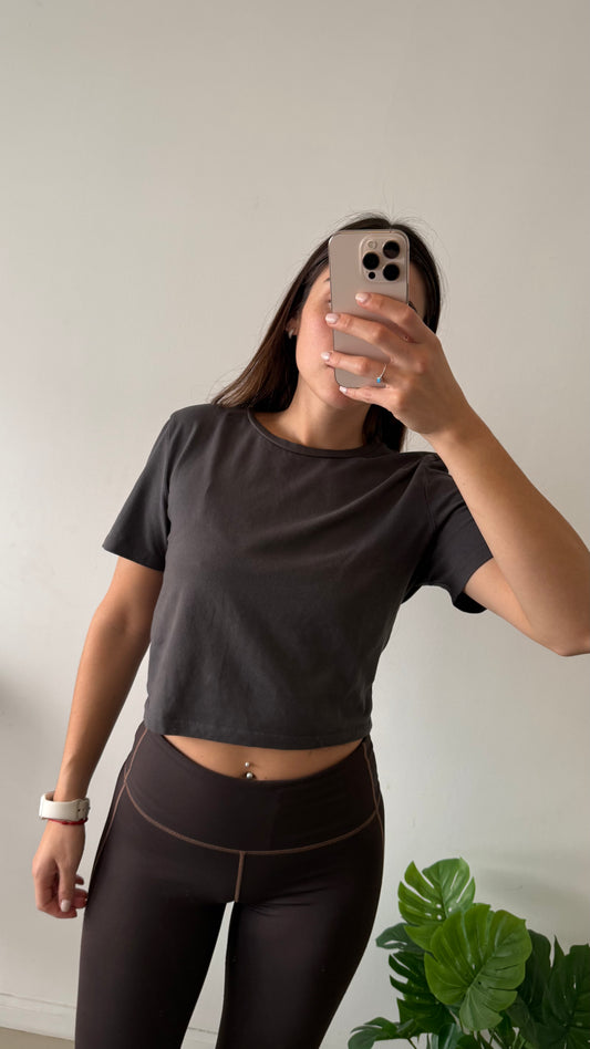 Remera gris ZARA talle L